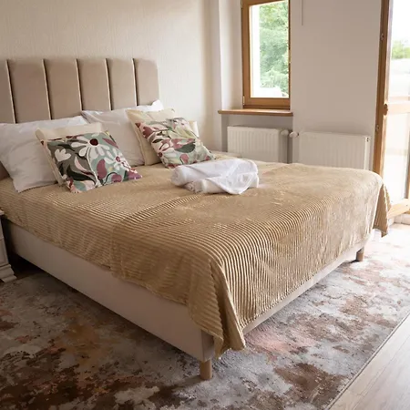 Pałac Ostoja - Gościnne Przecław