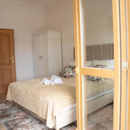 Pałac Ostoja - Gościnne *