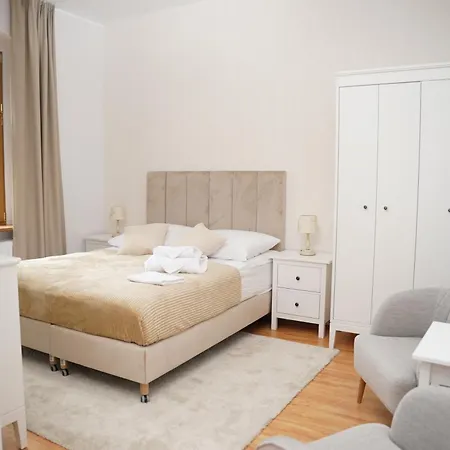 Palac Ostoja - Goscinne Hotel