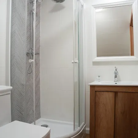 Pałac Ostoja - Gościnne *