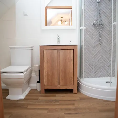 Hotel Pałac Ostoja - Gościnne *