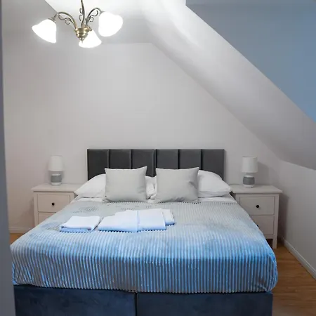 Pałac Ostoja - Gościnne