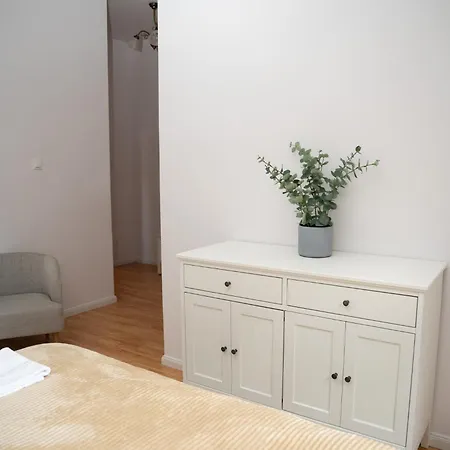 Pałac Ostoja - Gościnne