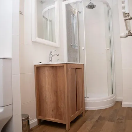 Hotel Pałac Ostoja - Gościnne