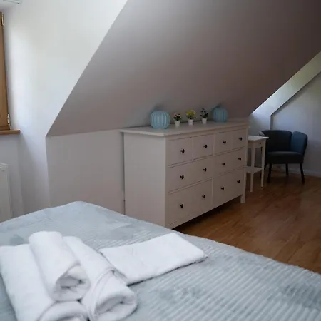 Pałac Ostoja - Gościnne Przecław