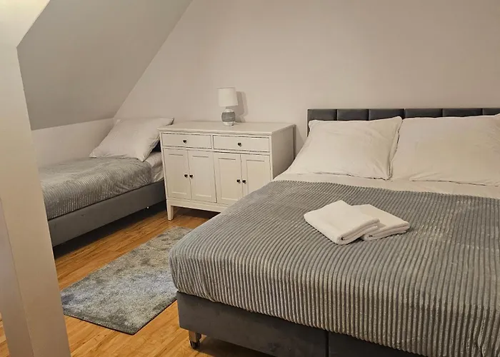 Palac Ostoja - Goscinne Hotel *