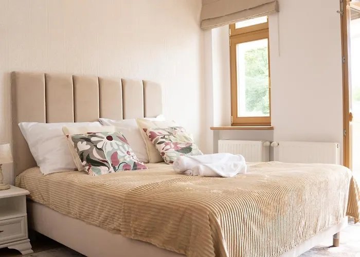 Palac Ostoja - Goscinne Hotel