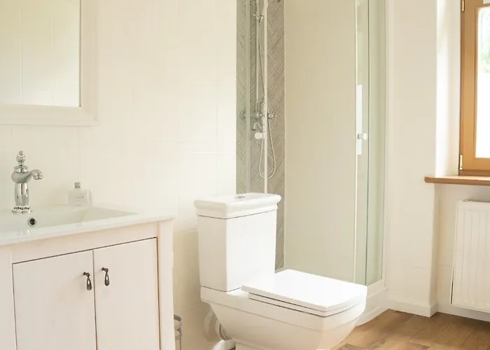 Palac Ostoja - Goscinne Przecław