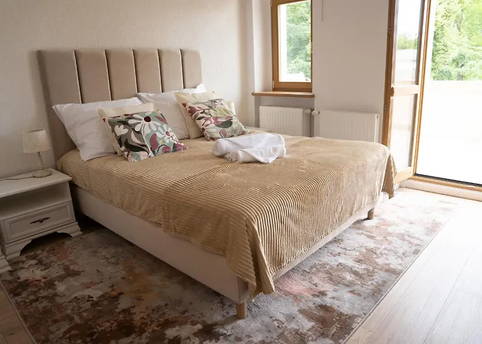 Palac Ostoja - Goscinne Przecław