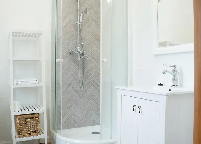 Palac Ostoja - Goscinne Hotel *