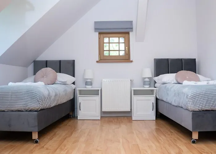 Palac Ostoja - Goscinne Hotel *