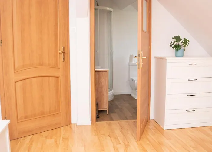 Palac Ostoja - Goscinne Przecław