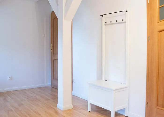 Palac Ostoja - Goscinne * Przecław